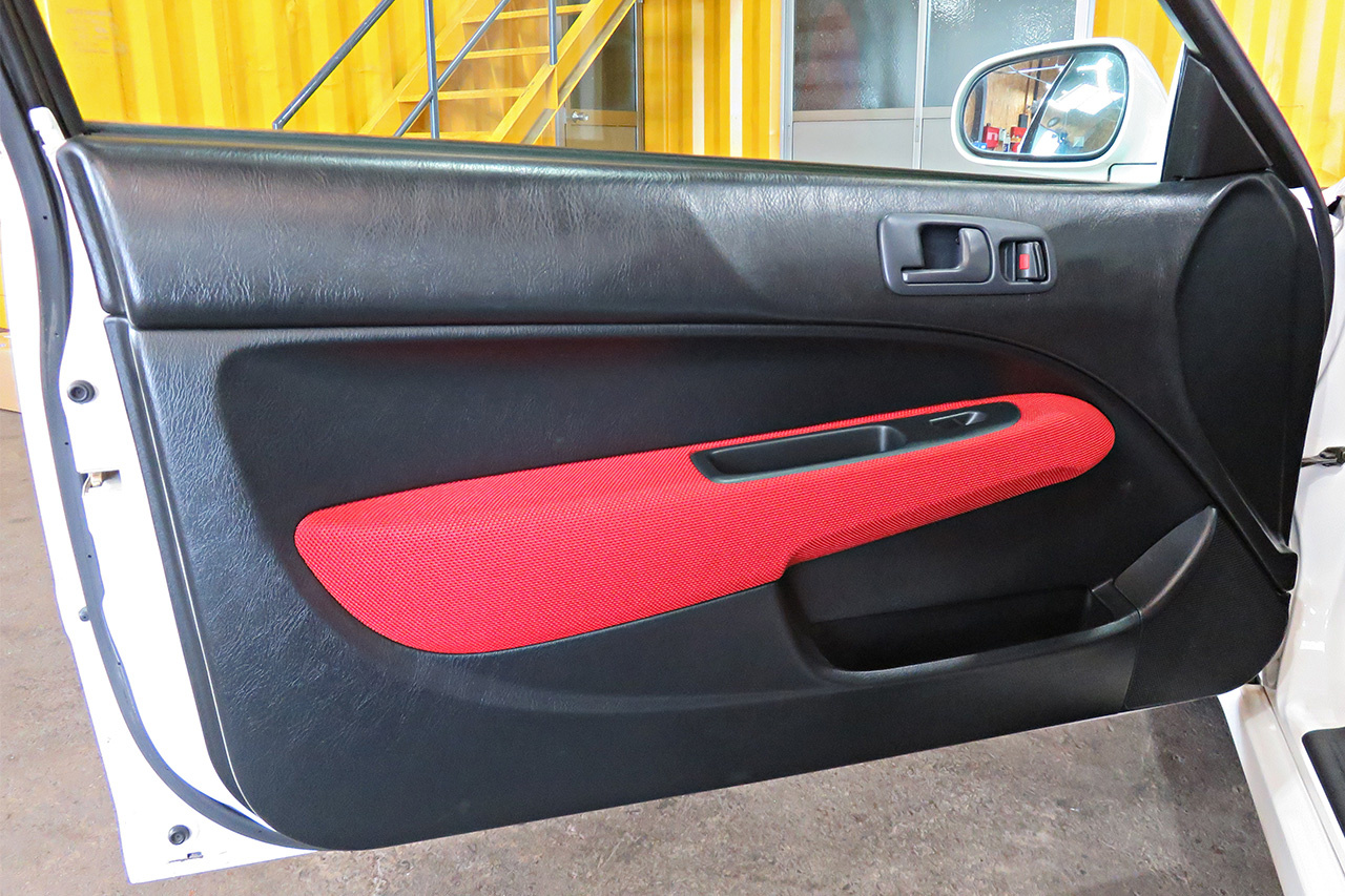 1997 Honda CIVIC TYPE R EK9 Kakimoto Exhaust, Top Fuel Zero 1000 Air Cleaner Kit,  Momo Steering Wheel 