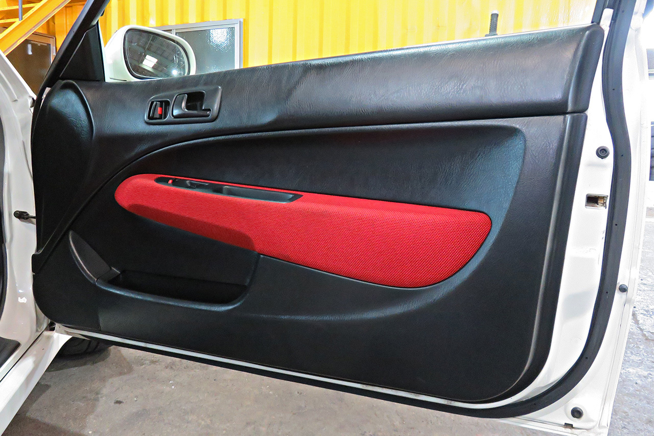 1997 Honda CIVIC TYPE R EK9 Kakimoto Exhaust, Top Fuel Zero 1000 Air Cleaner Kit,  Momo Steering Wheel 
