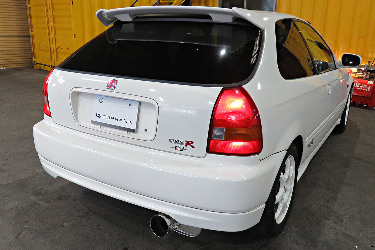 1997 Honda CIVIC TYPE R EK9 Kakimoto Exhaust, Top Fuel Zero 1000 Air Cleaner Kit,  Momo Steering Wheel 