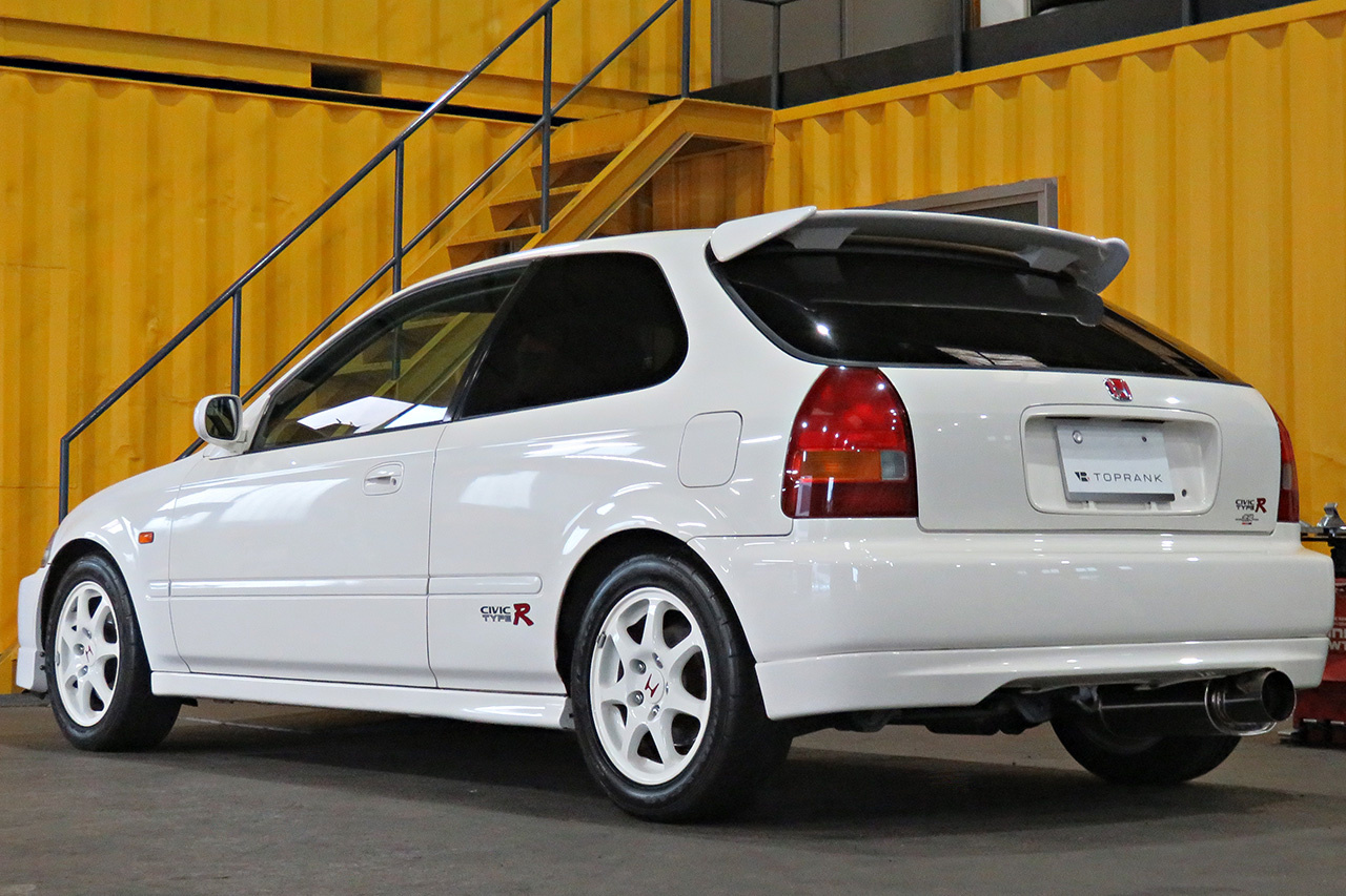 1997 Honda CIVIC TYPE R EK9 Kakimoto Exhaust, Top Fuel Zero 1000 Air Cleaner Kit,  Momo Steering Wheel 