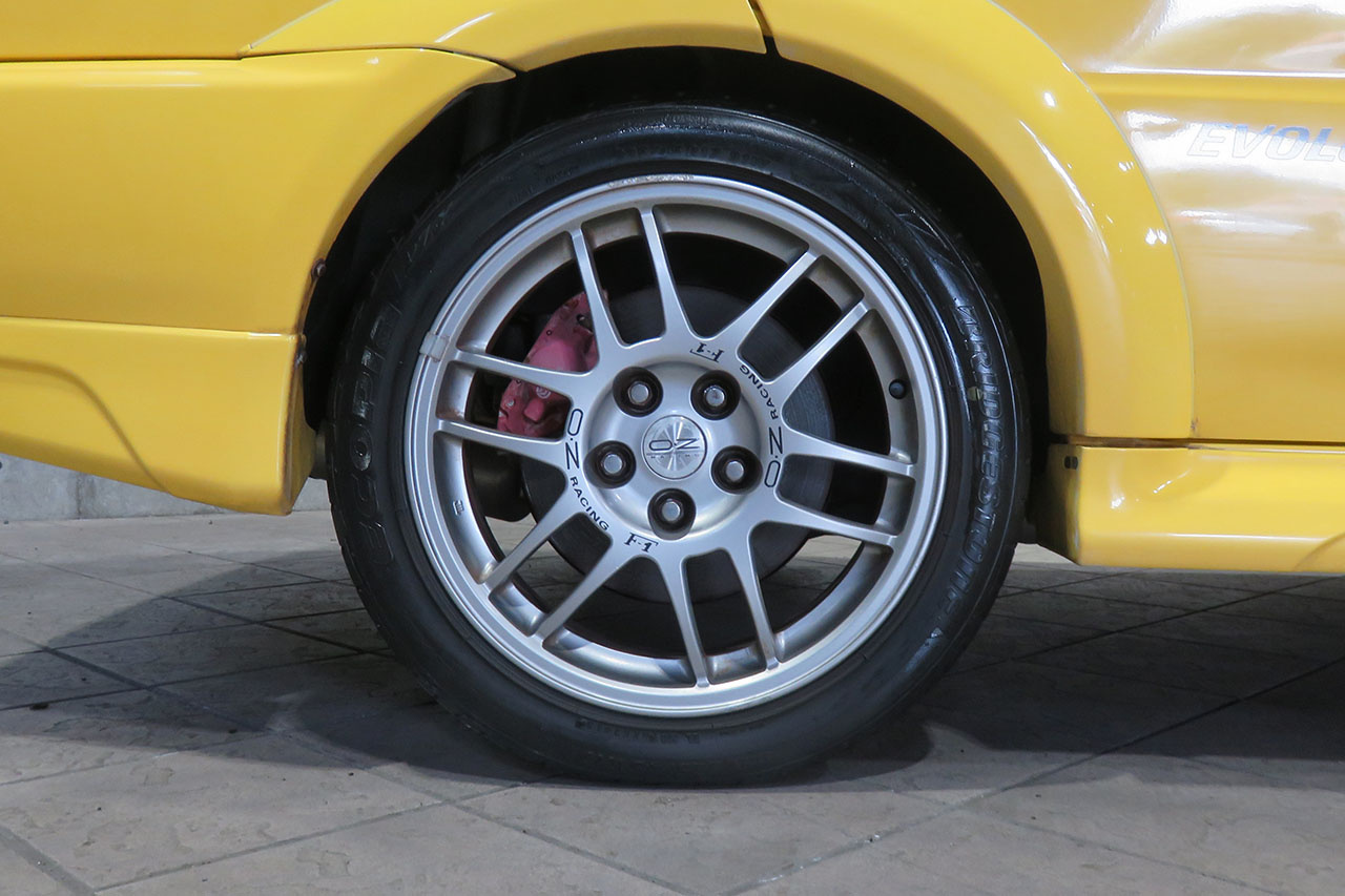 1998 Mitsubishi LANCER EVOLUTION GSR EVOLUTION V, OZ Racing 17 Inch Wheels, Fujitsubo Exhaust