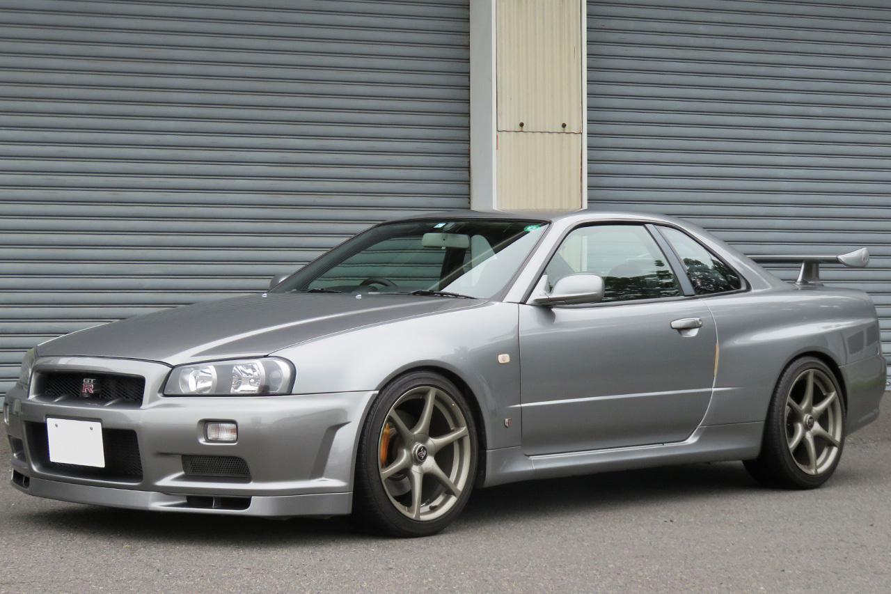 2001 Nissan SKYLINE GT-R BNR34 R34 GT-R, NISMO Air Cleaner Duct, HKS Height Adjustable Coilovers