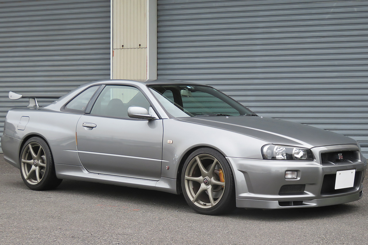 2001 Nissan SKYLINE GT-R BNR34 R34 GT-R, NISMO Air Cleaner Duct, HKS Height Adjustable Coilovers
