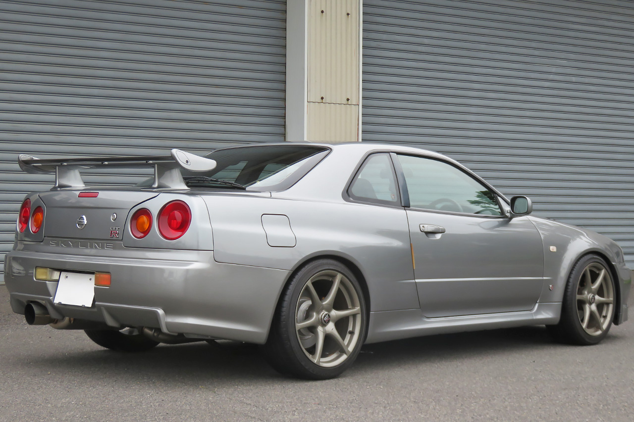 2001 Nissan SKYLINE GT-R BNR34 R34 GT-R, NISMO Air Cleaner Duct, HKS Height Adjustable Coilovers