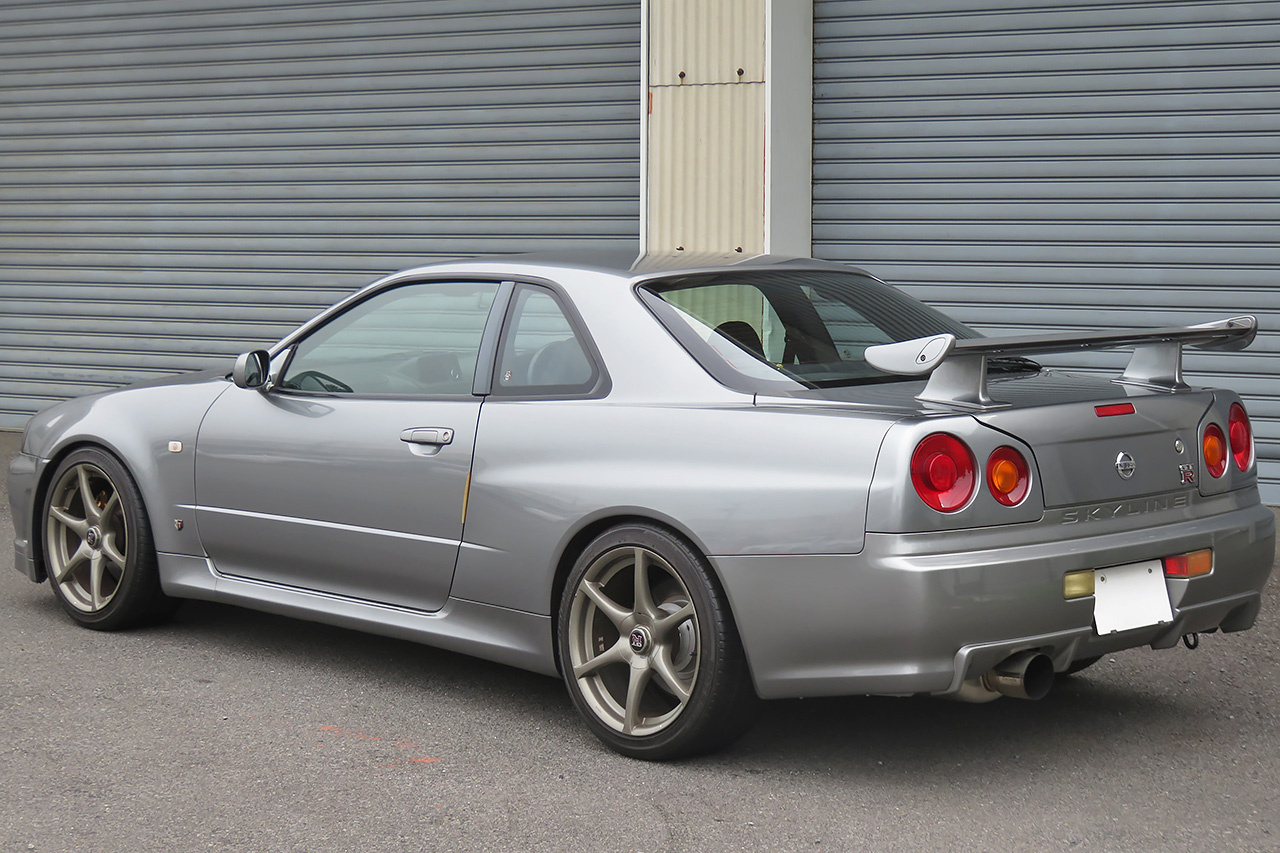 2001 Nissan SKYLINE GT-R BNR34 R34 GT-R, NISMO Air Cleaner Duct, HKS Height Adjustable Coilovers