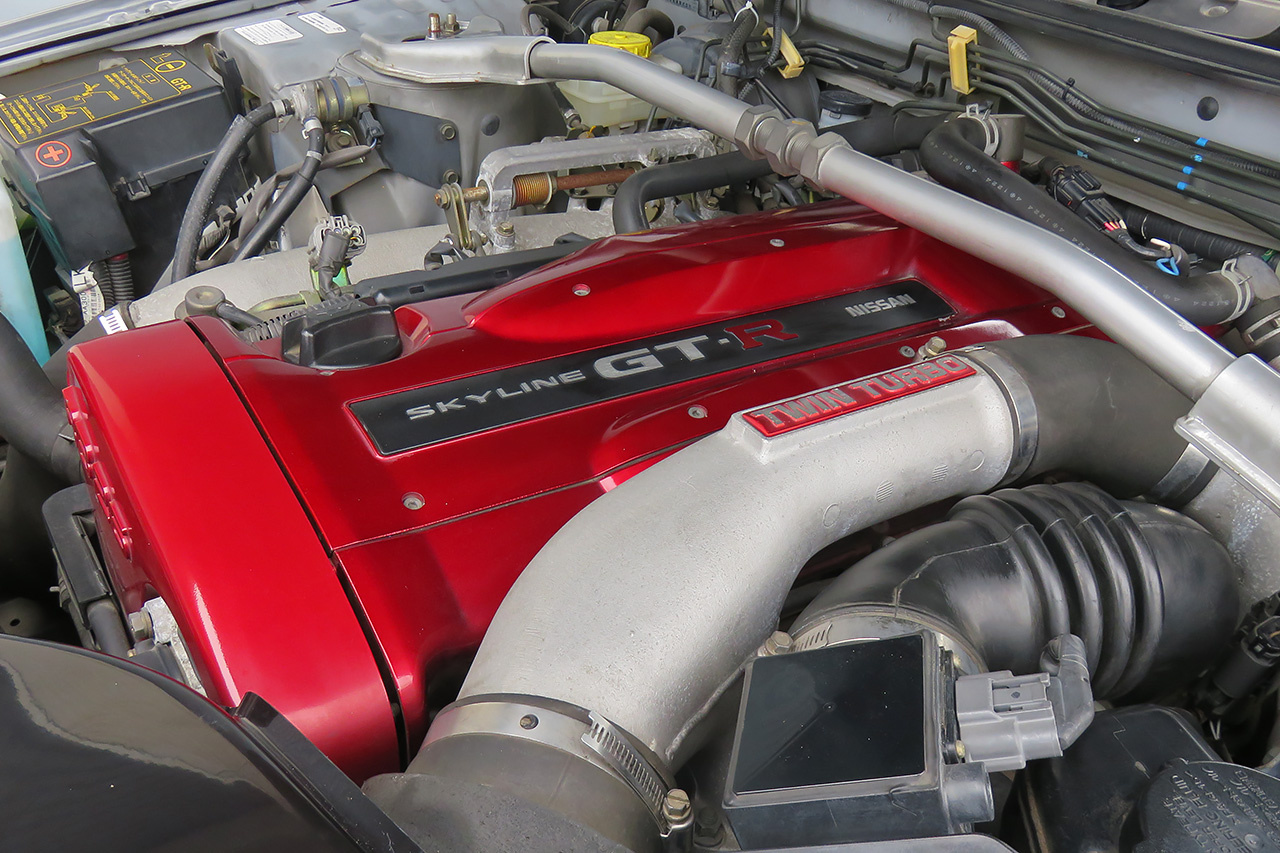 2001 Nissan SKYLINE GT-R BNR34 R34 GT-R, NISMO Air Cleaner Duct, HKS Height Adjustable Coilovers