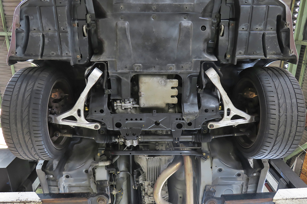 2001 Nissan SKYLINE GT-R BNR34 R34 GT-R, NISMO Air Cleaner Duct, HKS Height Adjustable Coilovers