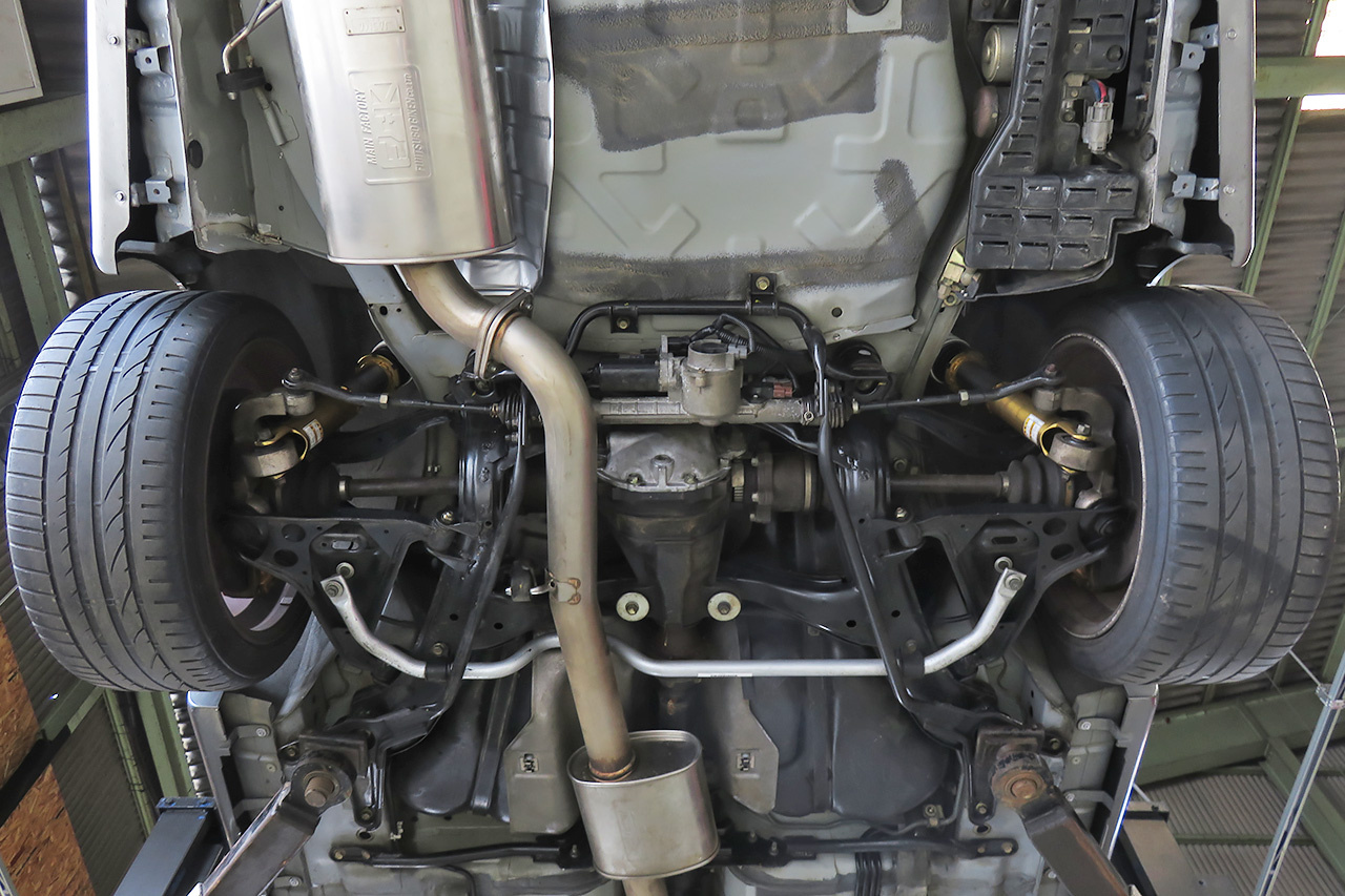 2001 Nissan SKYLINE GT-R BNR34 R34 GT-R, NISMO Air Cleaner Duct, HKS Height Adjustable Coilovers