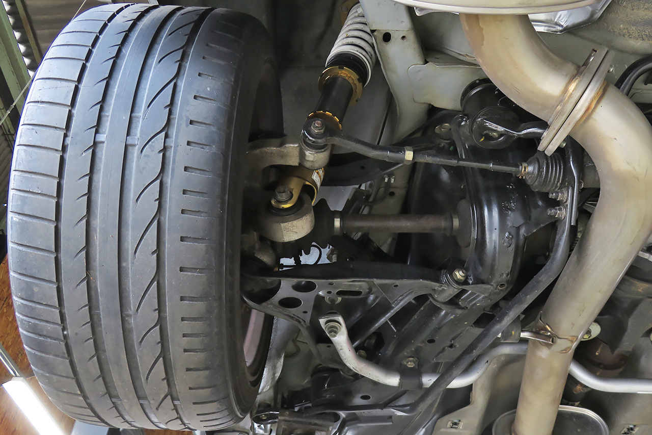 2001 Nissan SKYLINE GT-R BNR34 R34 GT-R, NISMO Air Cleaner Duct, HKS Height Adjustable Coilovers
