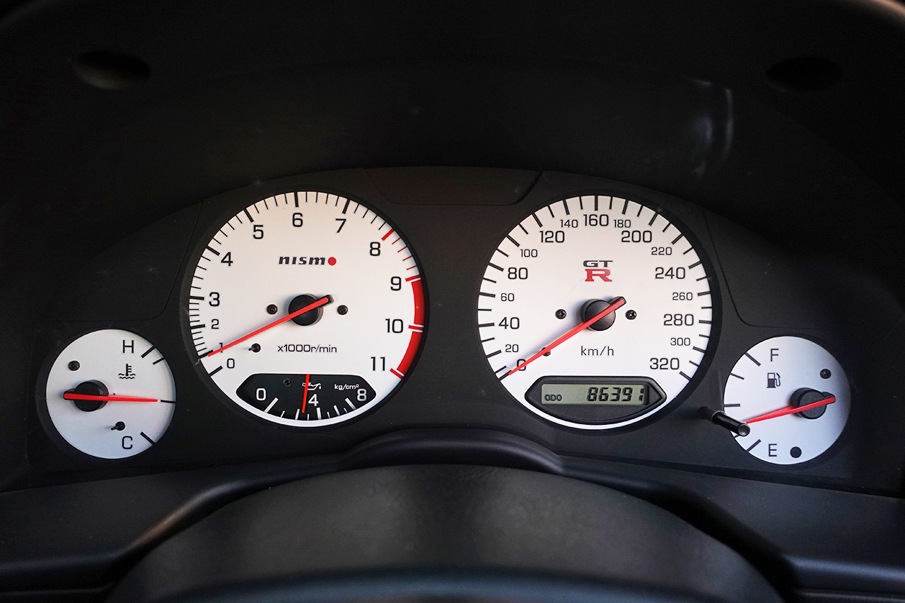 1999 Nissan SKYLINE GT-R BNR34 R34 Skyline GT-R AR2 ACTIVE RED