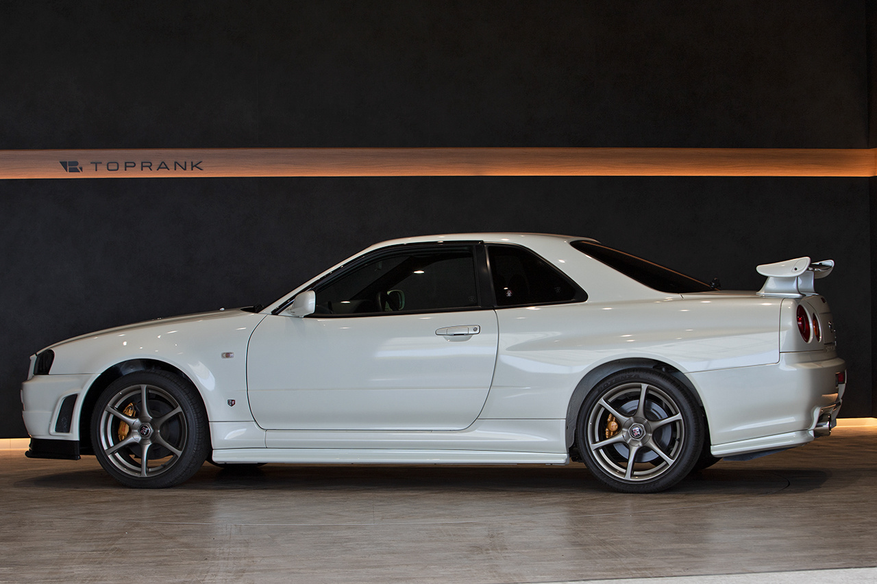 2002 Nissan SKYLINE GT-R BNR34 GT-R V SPEC II, ULTRA LOW MILEAGE