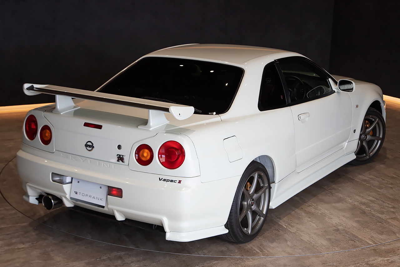 2002 Nissan SKYLINE GT-R BNR34 GT-R V SPEC II, ULTRA LOW MILEAGE