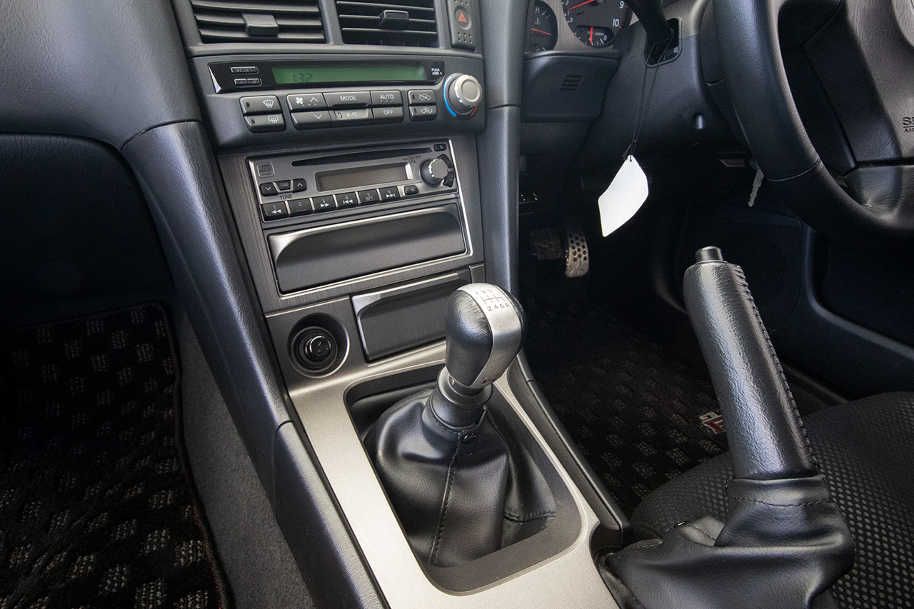 2002 Nissan SKYLINE GT-R BNR34 GT-R V SPEC II, ULTRA LOW MILEAGE