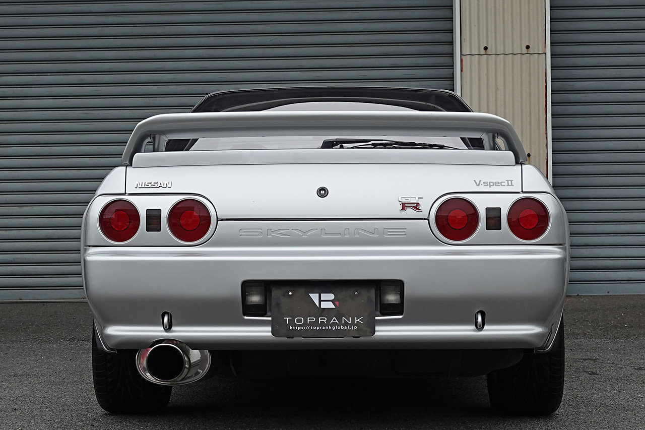 1994 Nissan SKYLINE GT-R BNR32 R32 GTR V-Spec II, KL0 Spark Silver Metallic, 5 Zigen Muffler