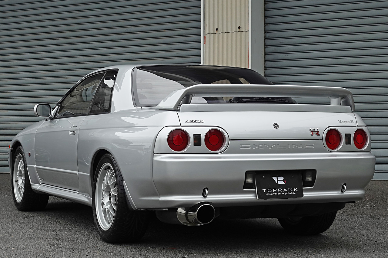 1994 Nissan SKYLINE GT-R BNR32 R32 GTR V-Spec II, KL0 Spark Silver Metallic, 5 Zigen Muffler
