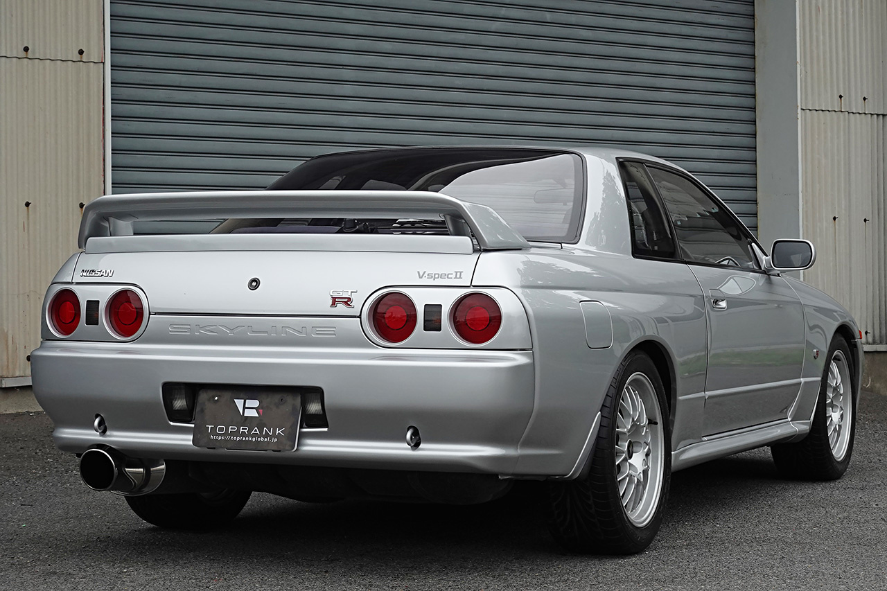 1994 Nissan SKYLINE GT-R BNR32 R32 GTR V-Spec II, KL0 Spark Silver Metallic, 5 Zigen Muffler