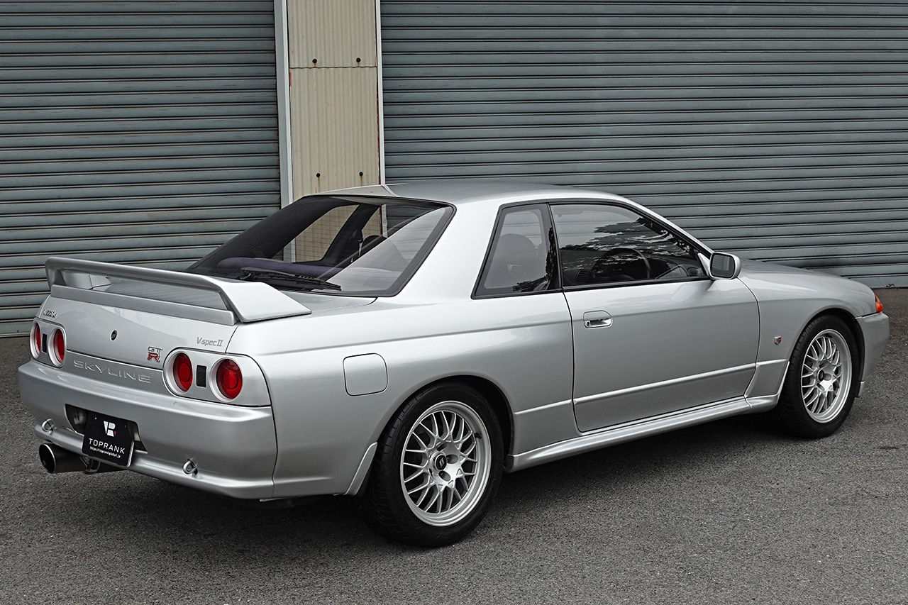 1994 Nissan SKYLINE GT-R BNR32 R32 GTR V-Spec II, KL0 Spark Silver Metallic, 5 Zigen Muffler