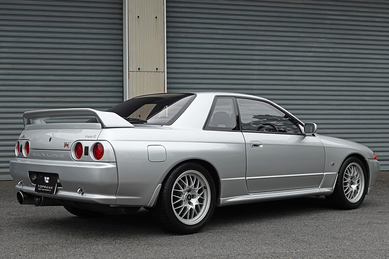 1994 Nissan SKYLINE GT-R BNR32 R32 GTR V-Spec II, KL0 Spark Silver Metallic, 5 Zigen Muffler