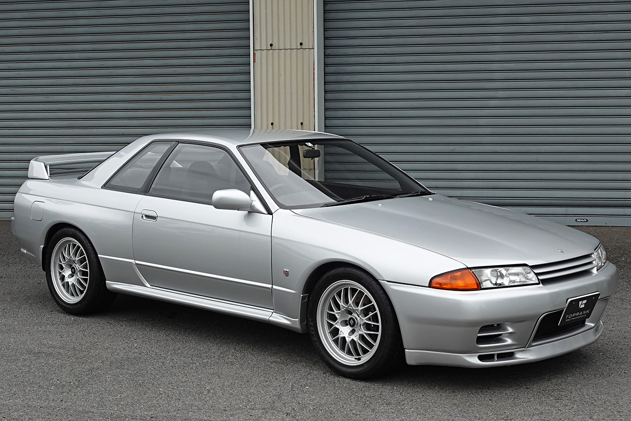 1994 Nissan SKYLINE GT-R BNR32 R32 GTR V-Spec II, KL0 Spark Silver Metallic, 5 Zigen Muffler