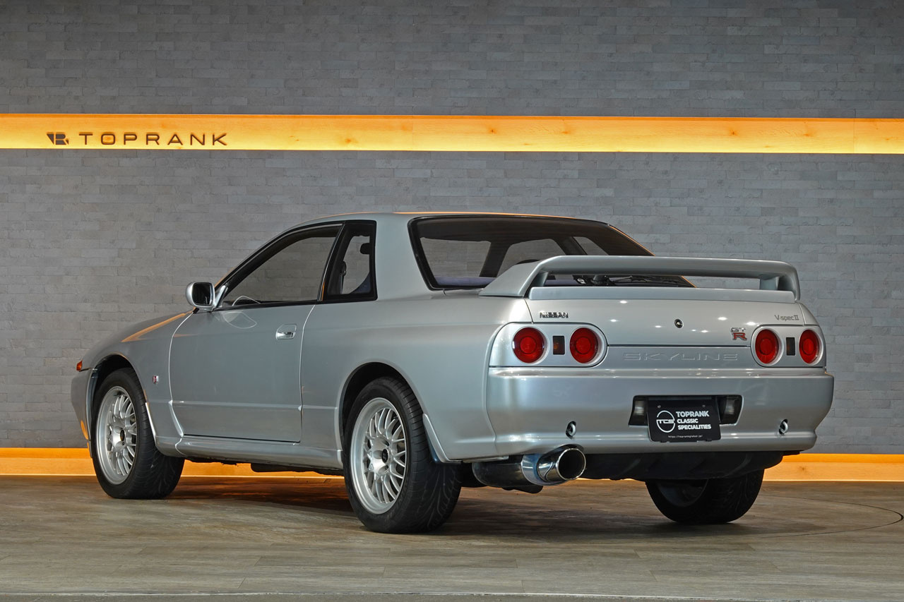 1994 Nissan SKYLINE GT-R BNR32 R32 GTR V-Spec II, KL0 Spark Silver Metallic, 5 Zigen Muffler