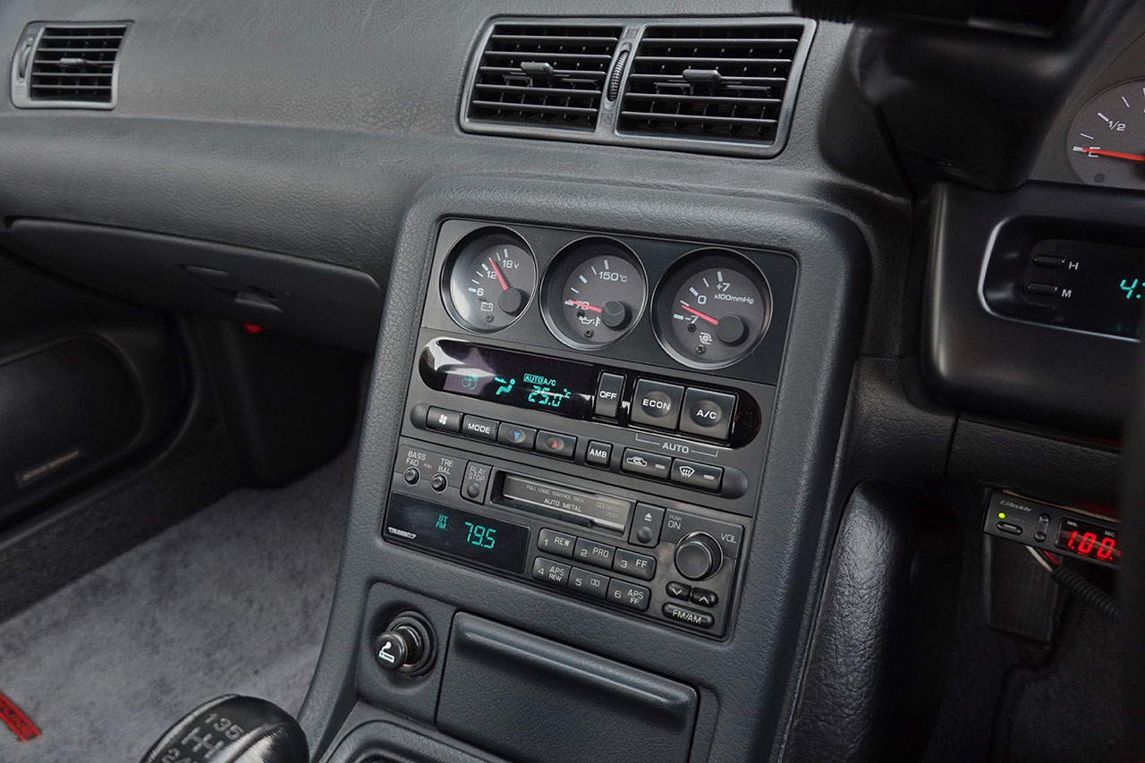 1994 Nissan SKYLINE GT-R BNR32 R32 GTR V-Spec II, KL0 Spark Silver Metallic, 5 Zigen Muffler