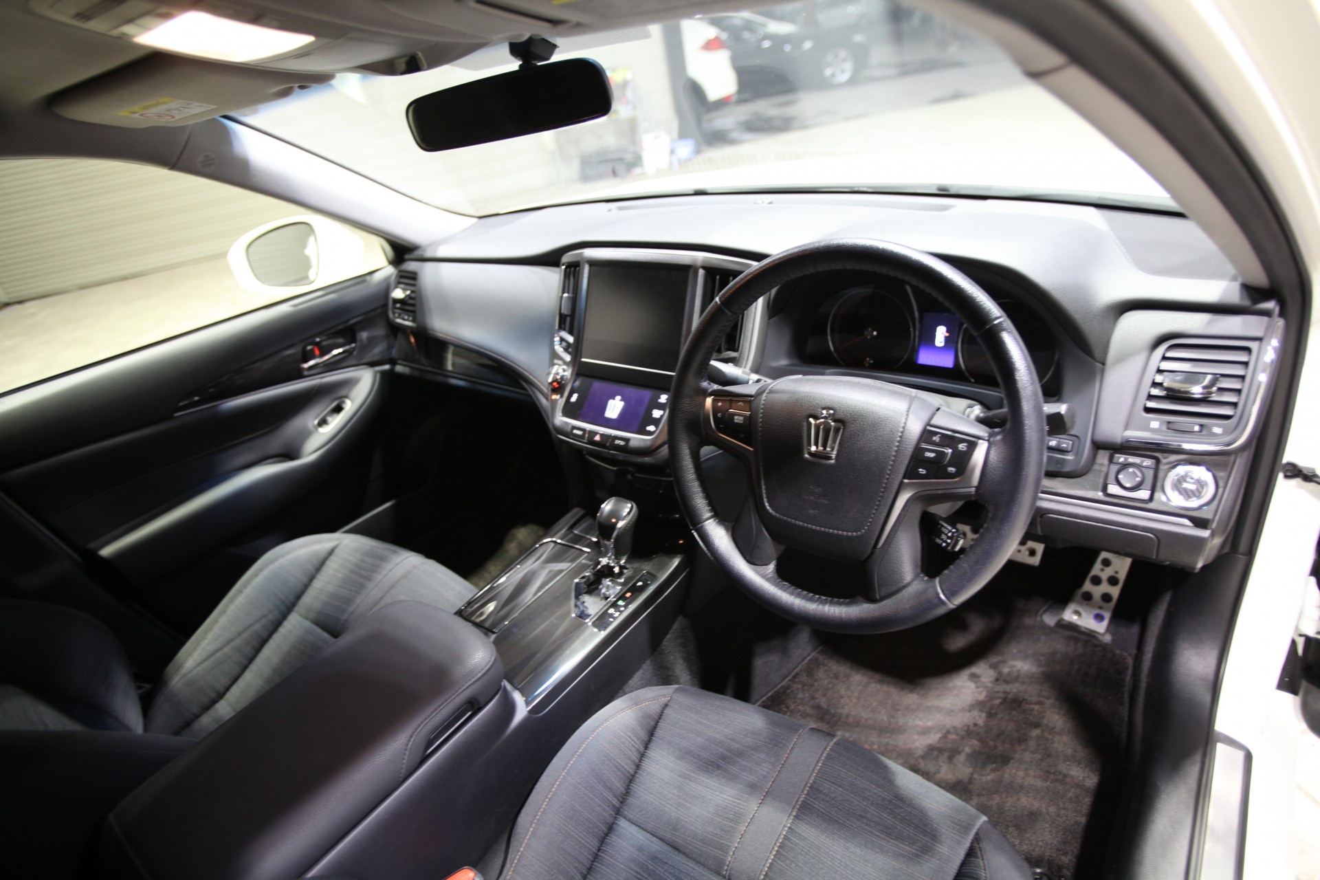2013 Toyota CROWN ATHLETE S