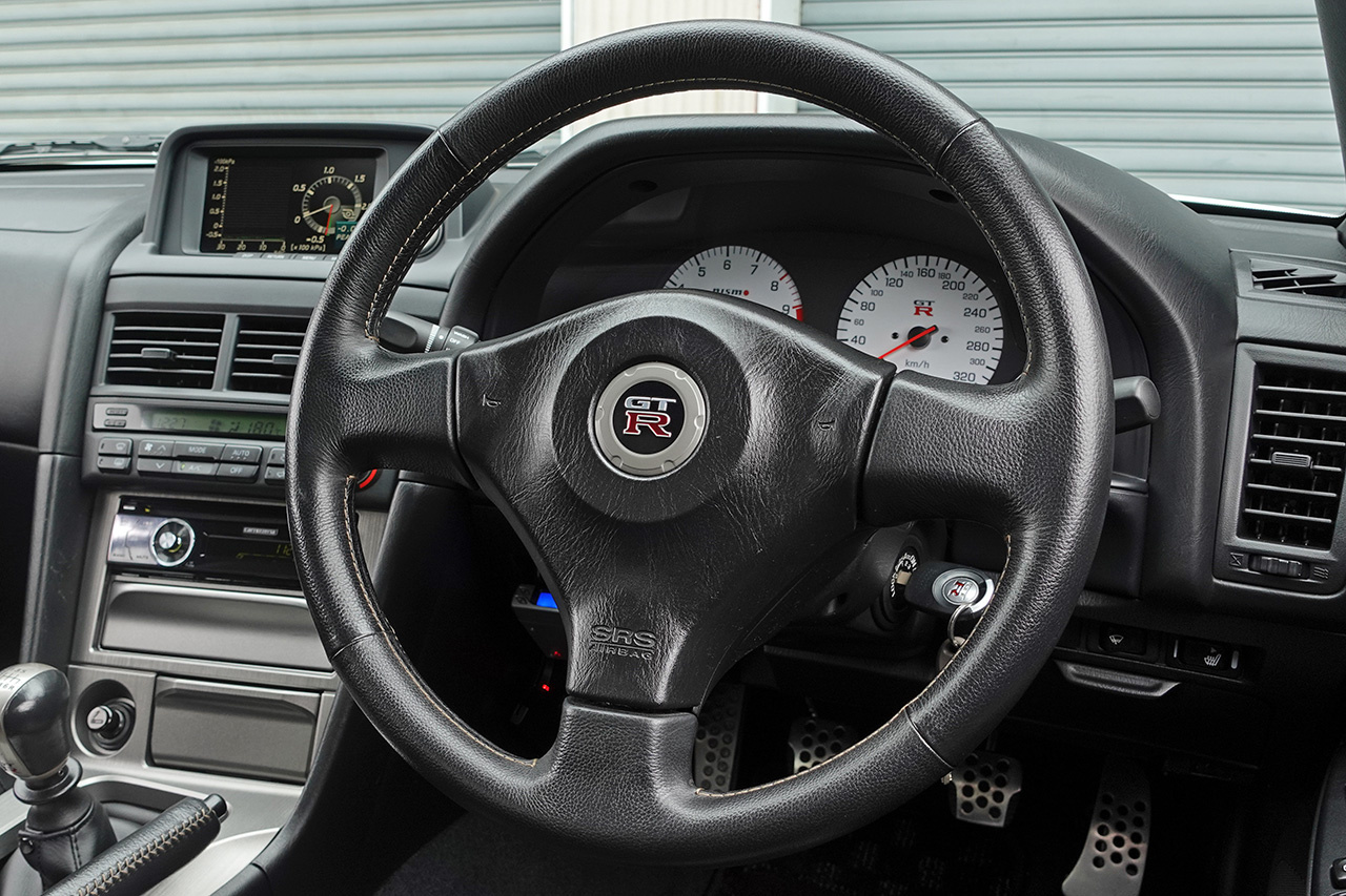 2002 Nissan SKYLINE GT-R BNR34 R34 GT-R M-SPEC  NUR Pearl White (QX1), LOW MILEAGE
