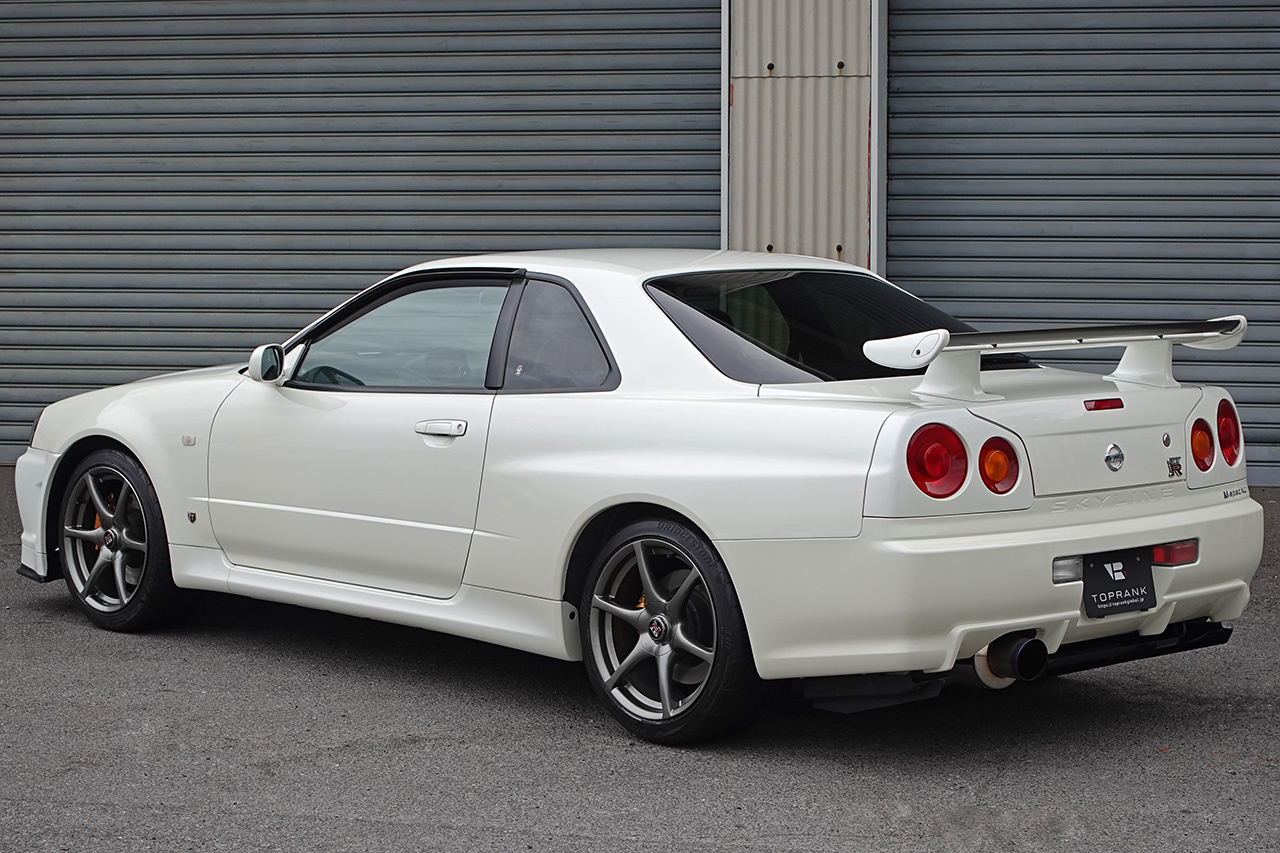 2002 Nissan SKYLINE GT-R BNR34 R34 GT-R M-SPEC  NUR Pearl White (QX1), LOW MILEAGE