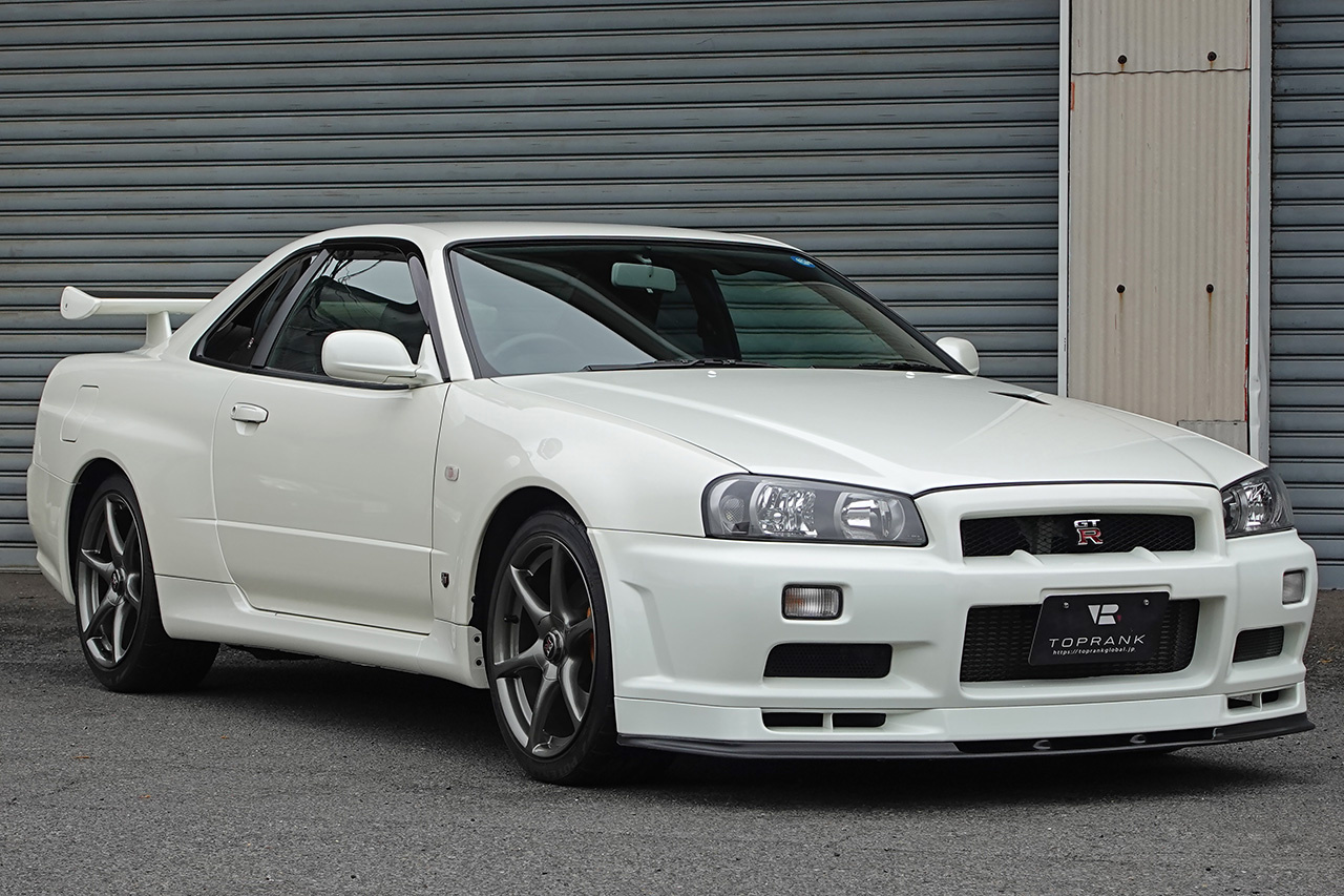 2002 Nissan SKYLINE GT-R BNR34 R34 GT-R M-SPEC  NUR Pearl White (QX1), LOW MILEAGE