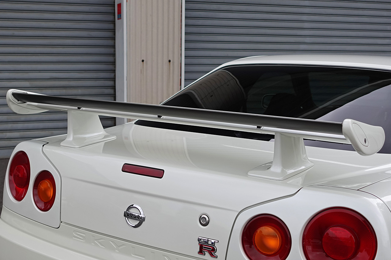 2002 Nissan SKYLINE GT-R BNR34 R34 GT-R M-SPEC  NUR Pearl White (QX1), LOW MILEAGE