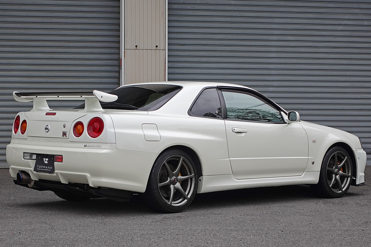 2002 Nissan SKYLINE GT-R BNR34 R34 GT-R M-SPEC  NUR Pearl White (QX1), LOW MILEAGE
