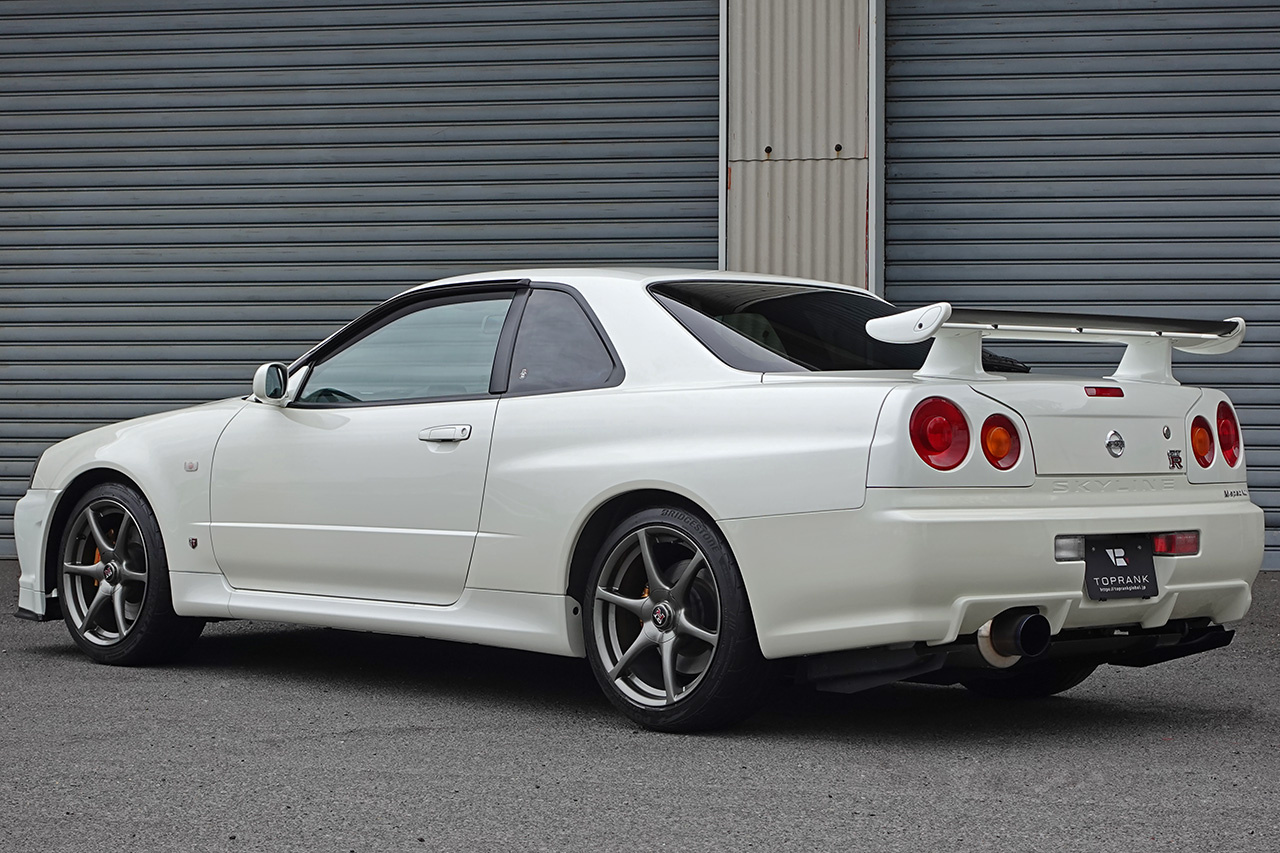 2002 Nissan SKYLINE GT-R BNR34 R34 GT-R M-SPEC  NUR Pearl White (QX1), LOW MILEAGE