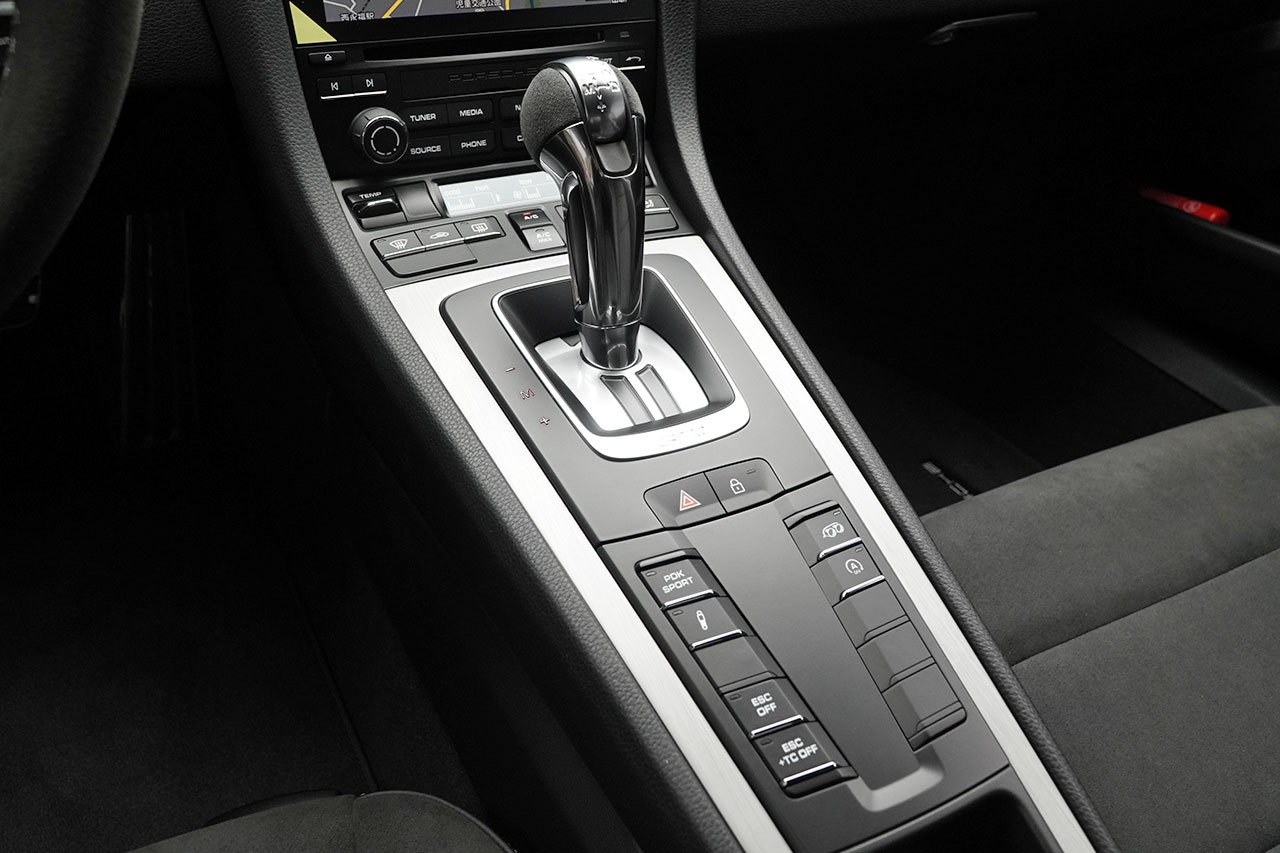 2023 Porsche 718 CAYMAN 