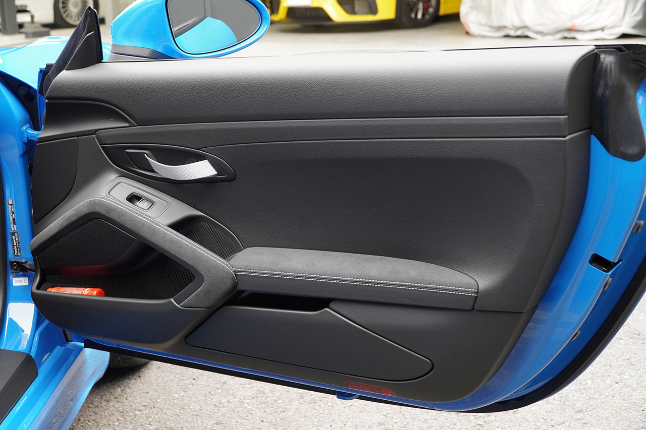 2023 Porsche 718 CAYMAN 