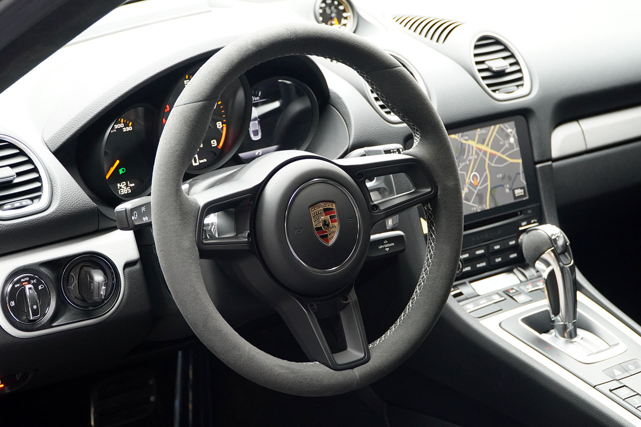 2023 Porsche 718 CAYMAN 