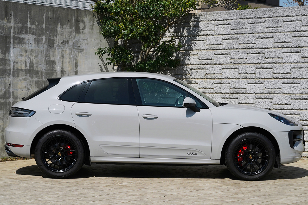 2021 Porsche MACAN null